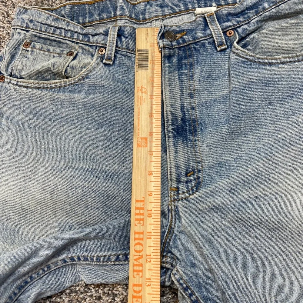 Vintage Levi's 550 Men's 35x32‎ Jeans USA Made Relaxed Fit Light Wash Denim 90s